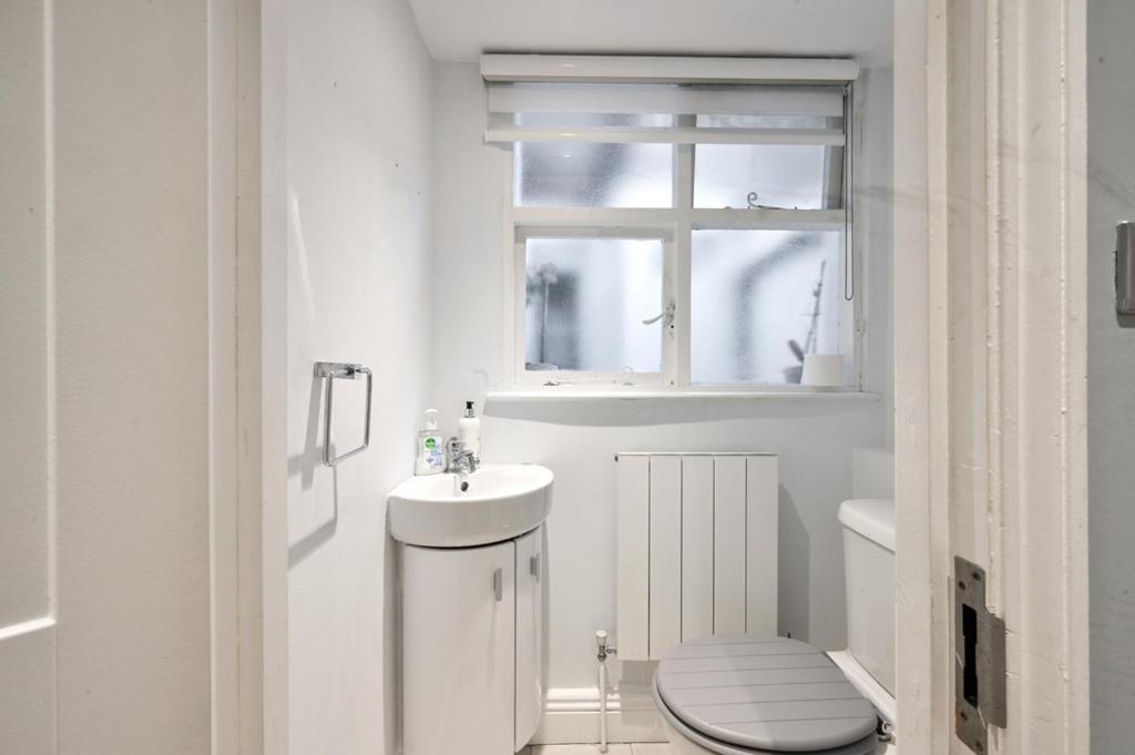 Cozy Hideaway In South Ken! Daire Londra Dış mekan fotoğraf